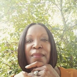Meet your Posher, Toni